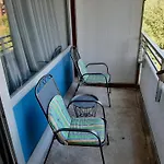 With Balcony, نيوس