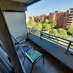 With Balcony, نيوس