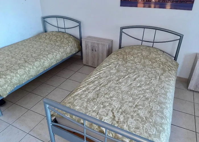 Lejlighed With Balcony, Neuss